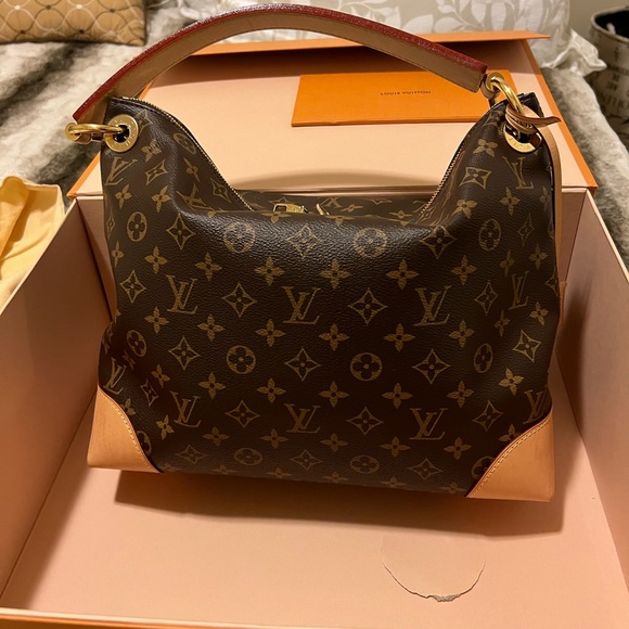 LOUIS VUITTON 2018 Monogram Berri PM. - Picture 7 of 14